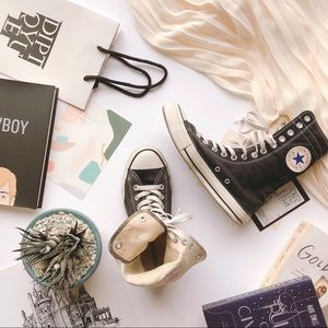RARE✨Converse All Star Extra High Top Chuck Taylor